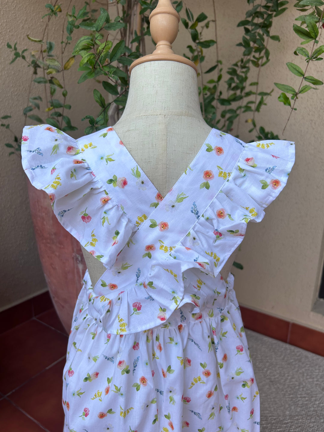 Crossover flutter floral